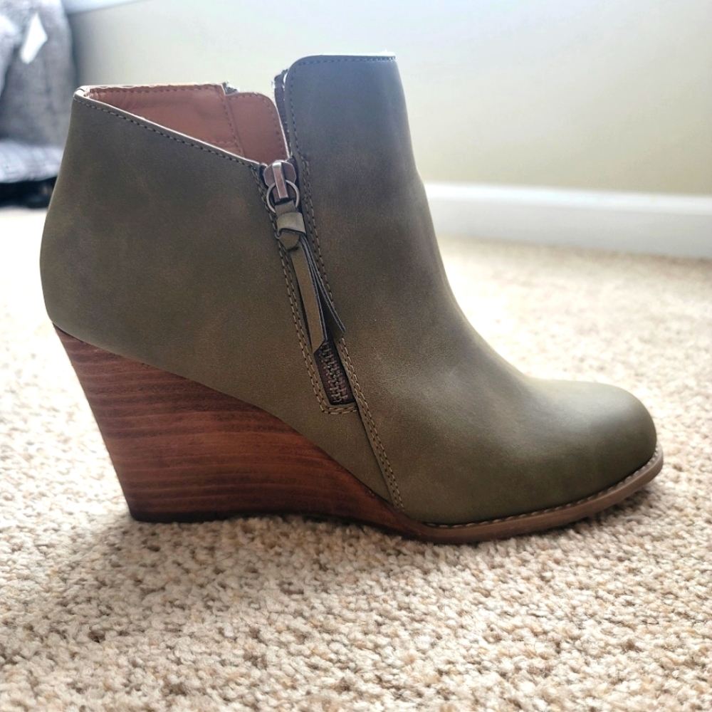 Report ankle boots dark green size 8.5